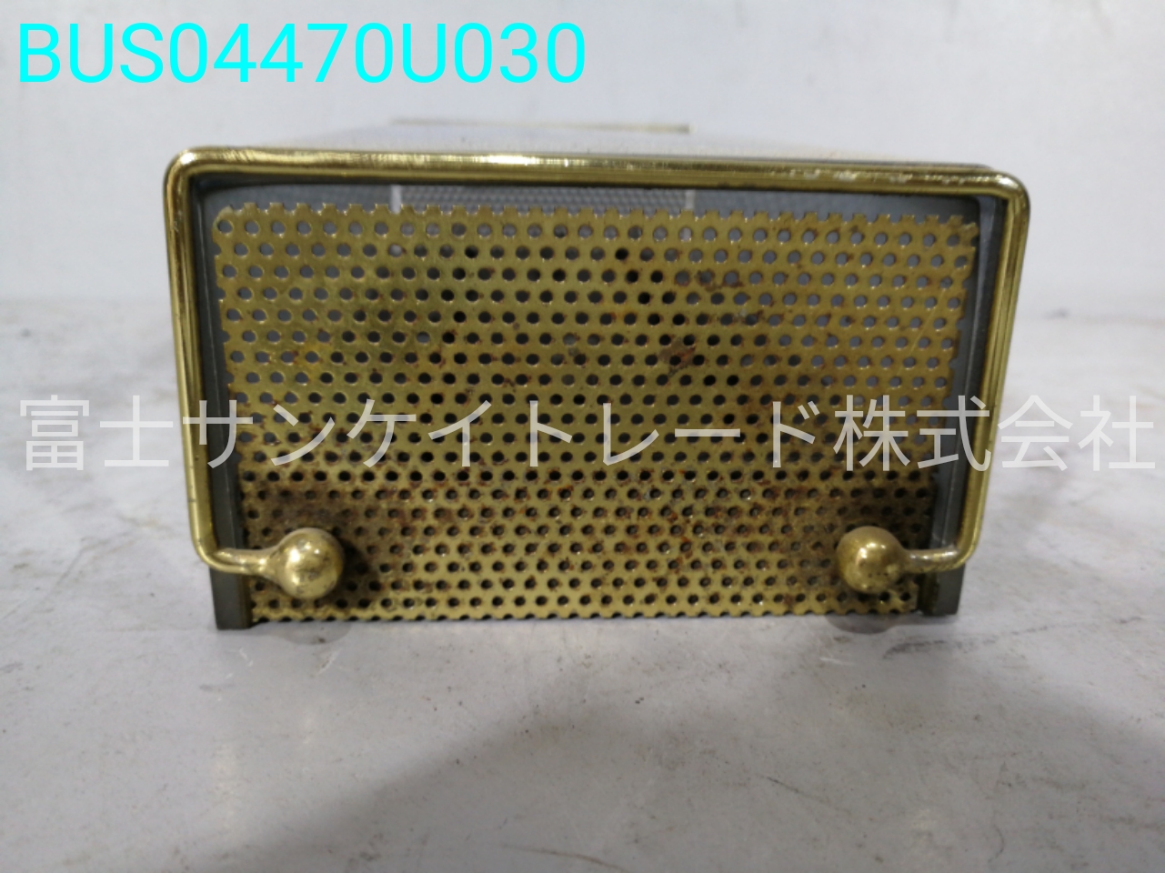 BUS04470U030