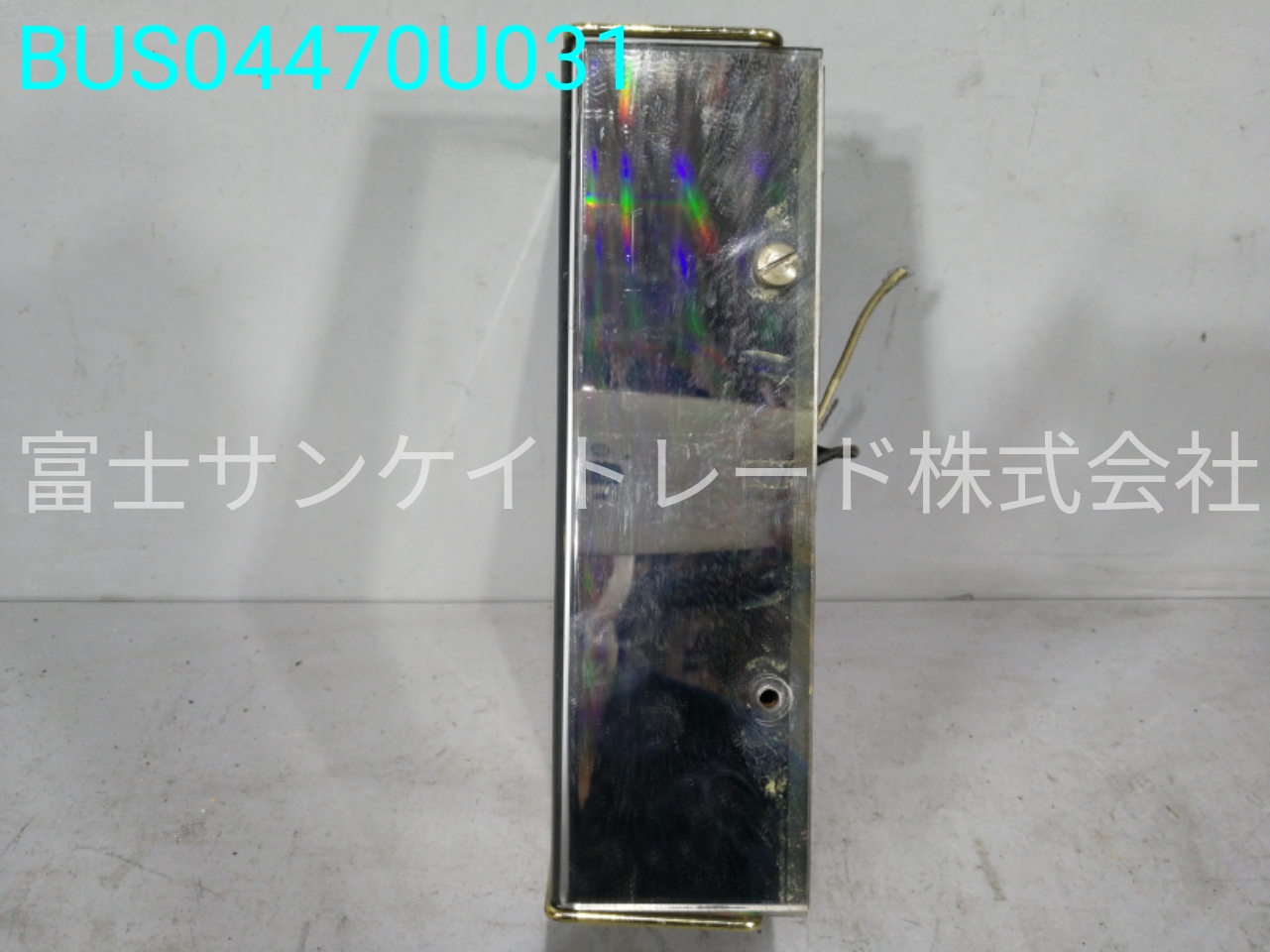 BUS04470U031
