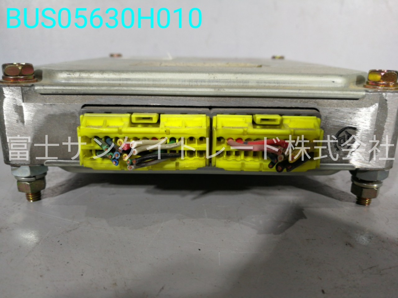 BUS05630H010