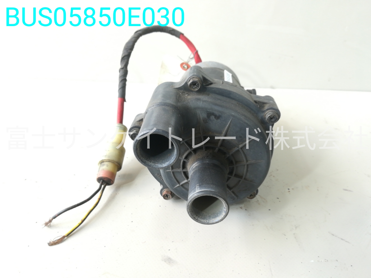 BUS05850E030