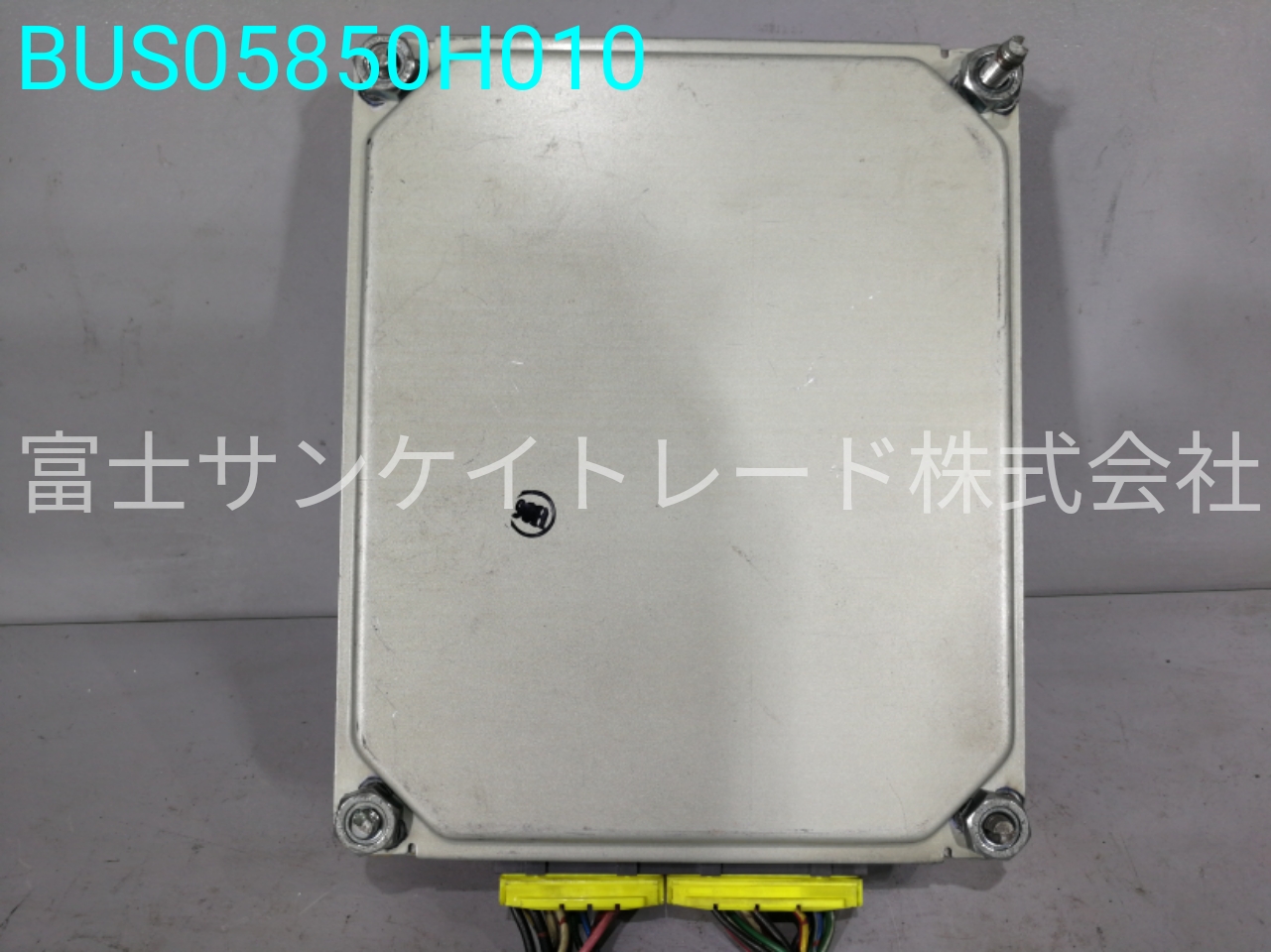 BUS05850H010