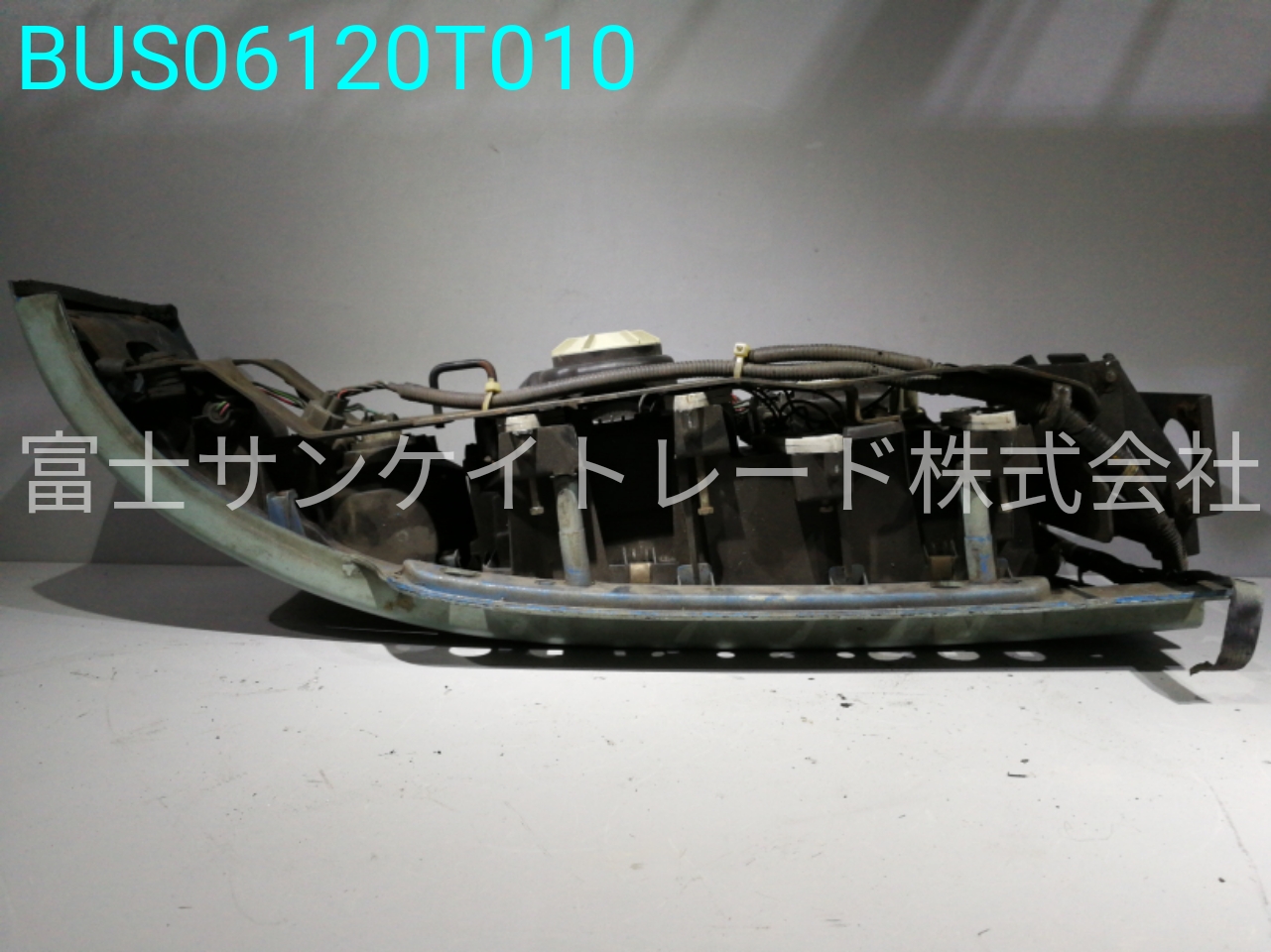 BUS06120T010