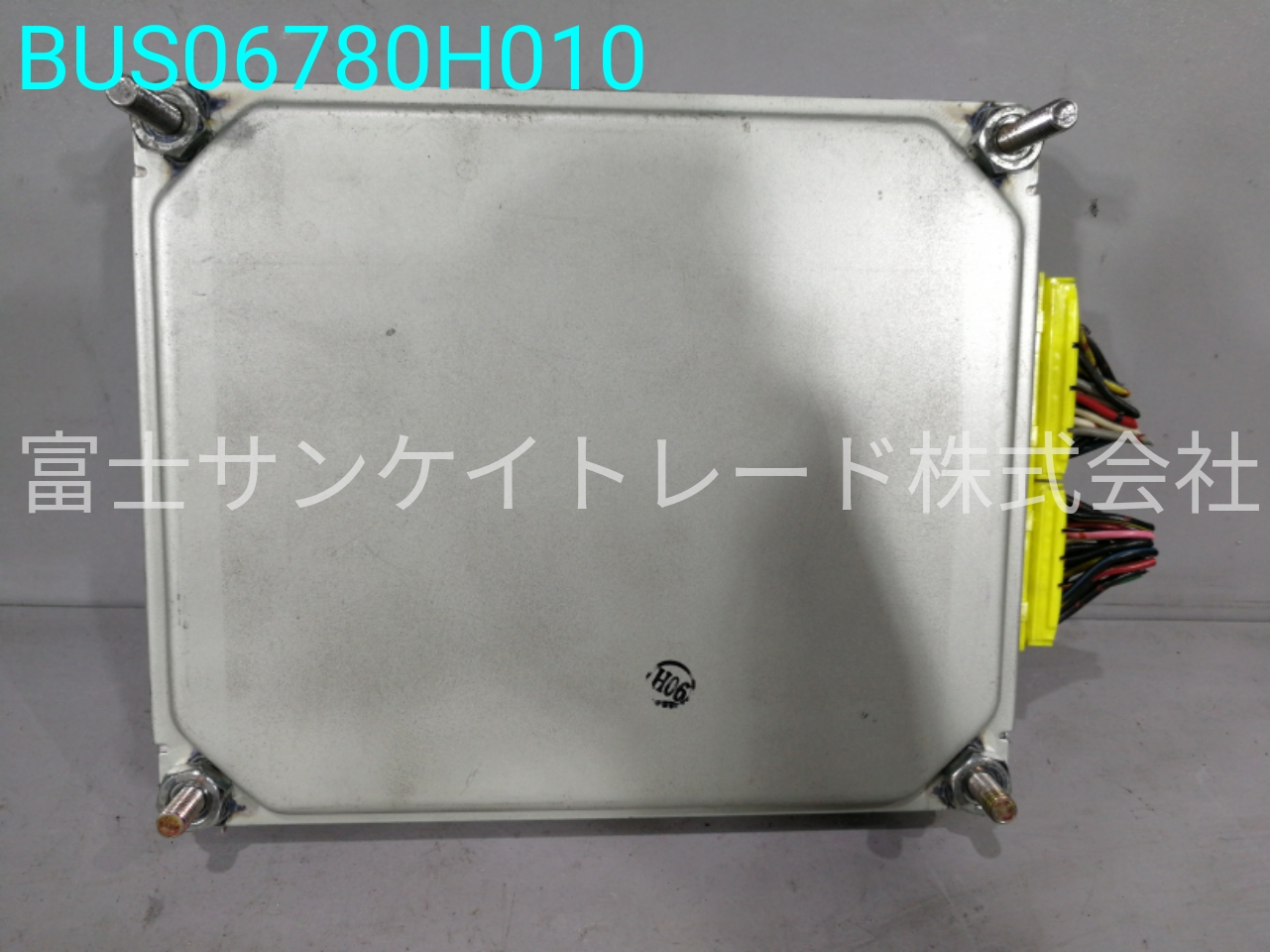 BUS06780H010