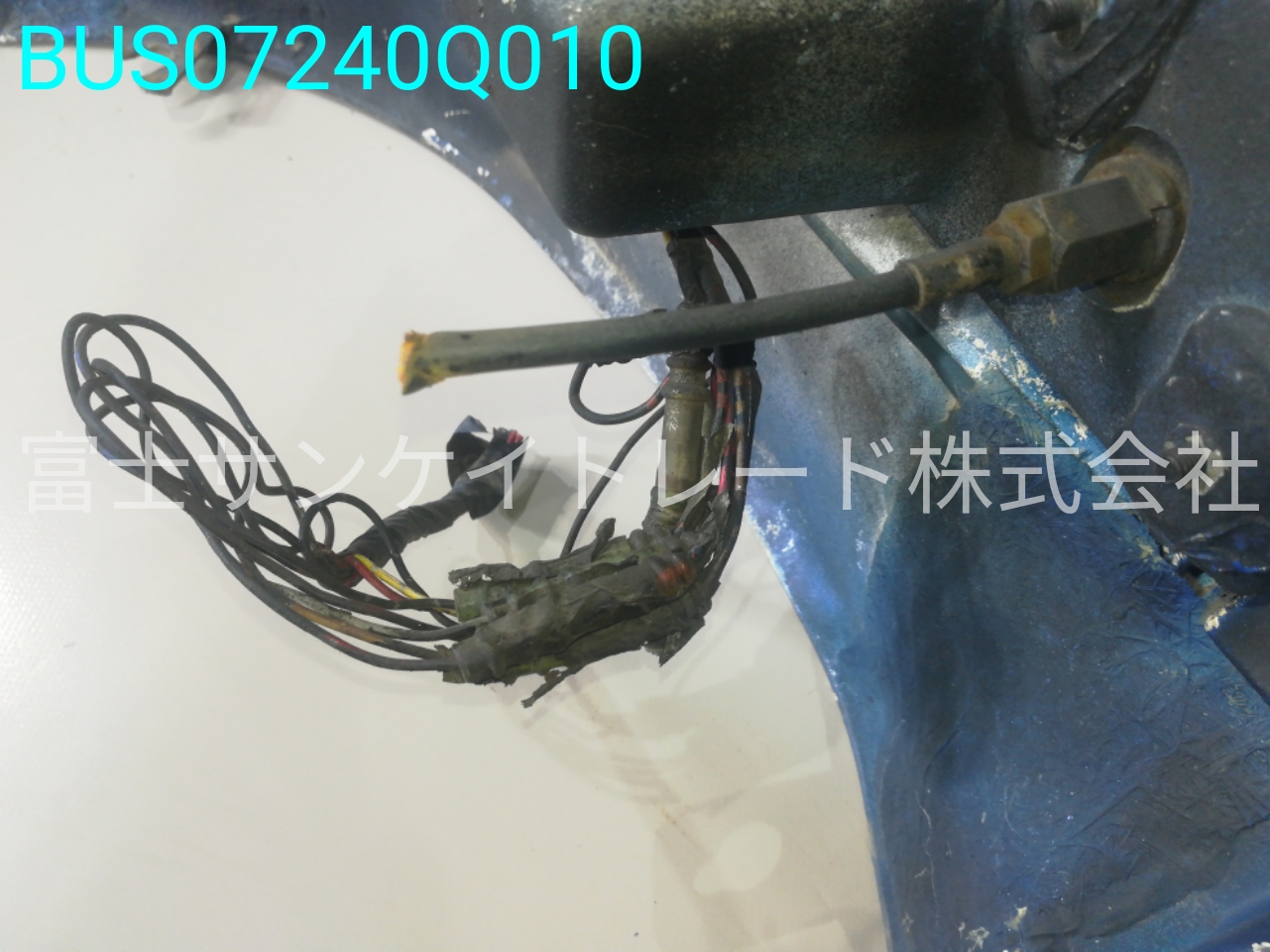 BUS07240Q010