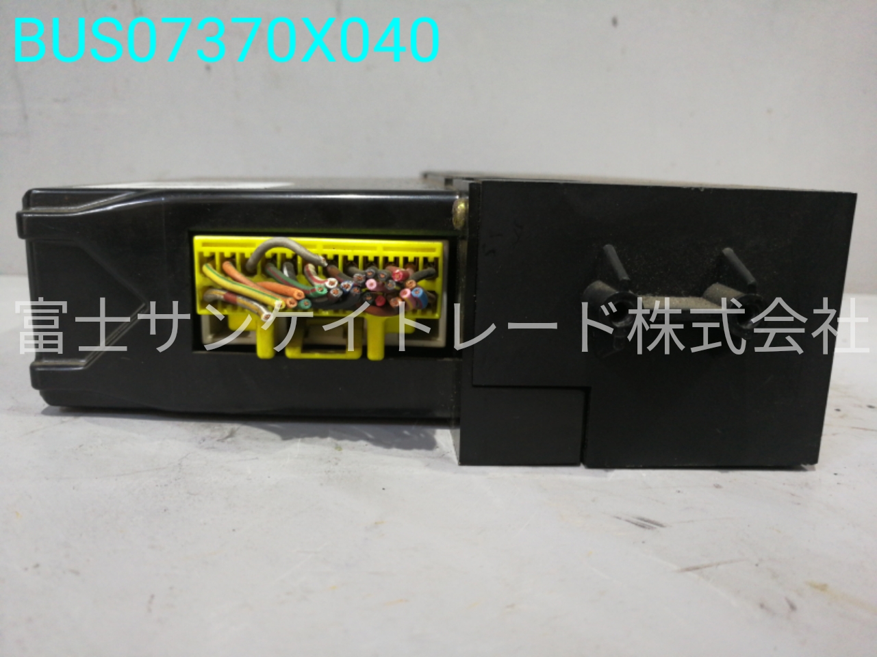 BUS07370X040