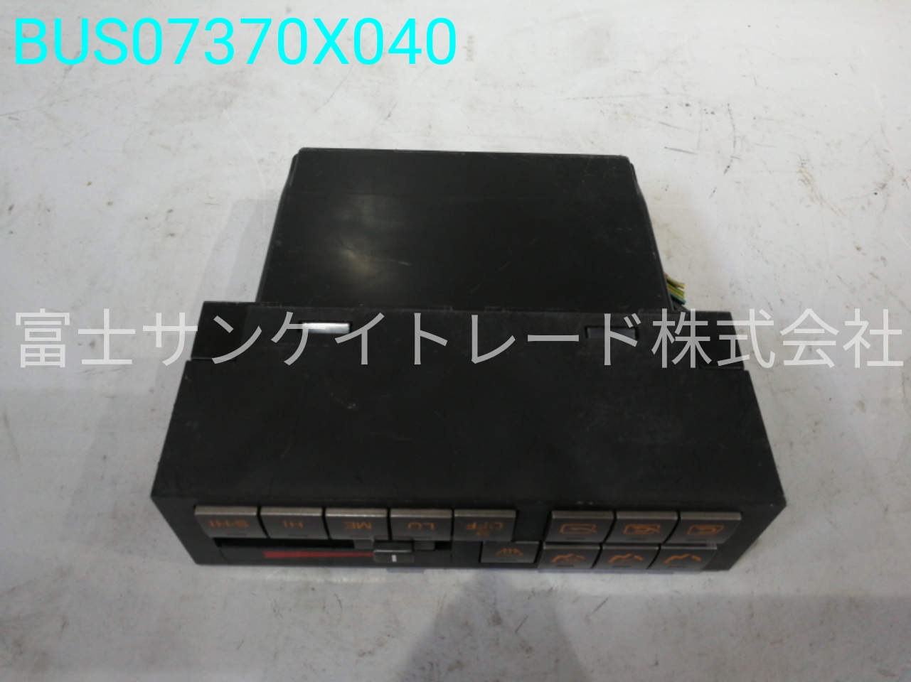 BUS07370X040