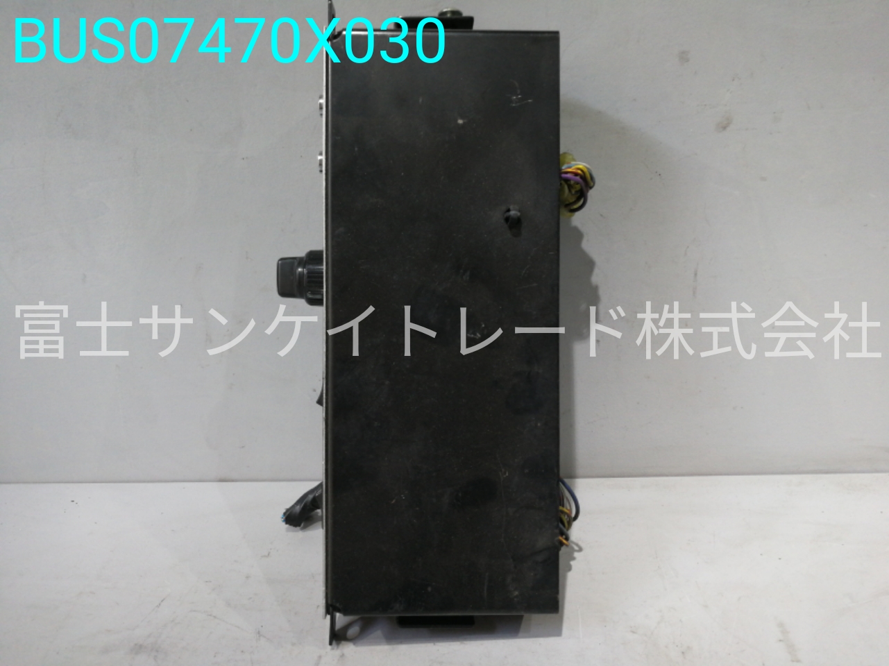 BUS07470X030
