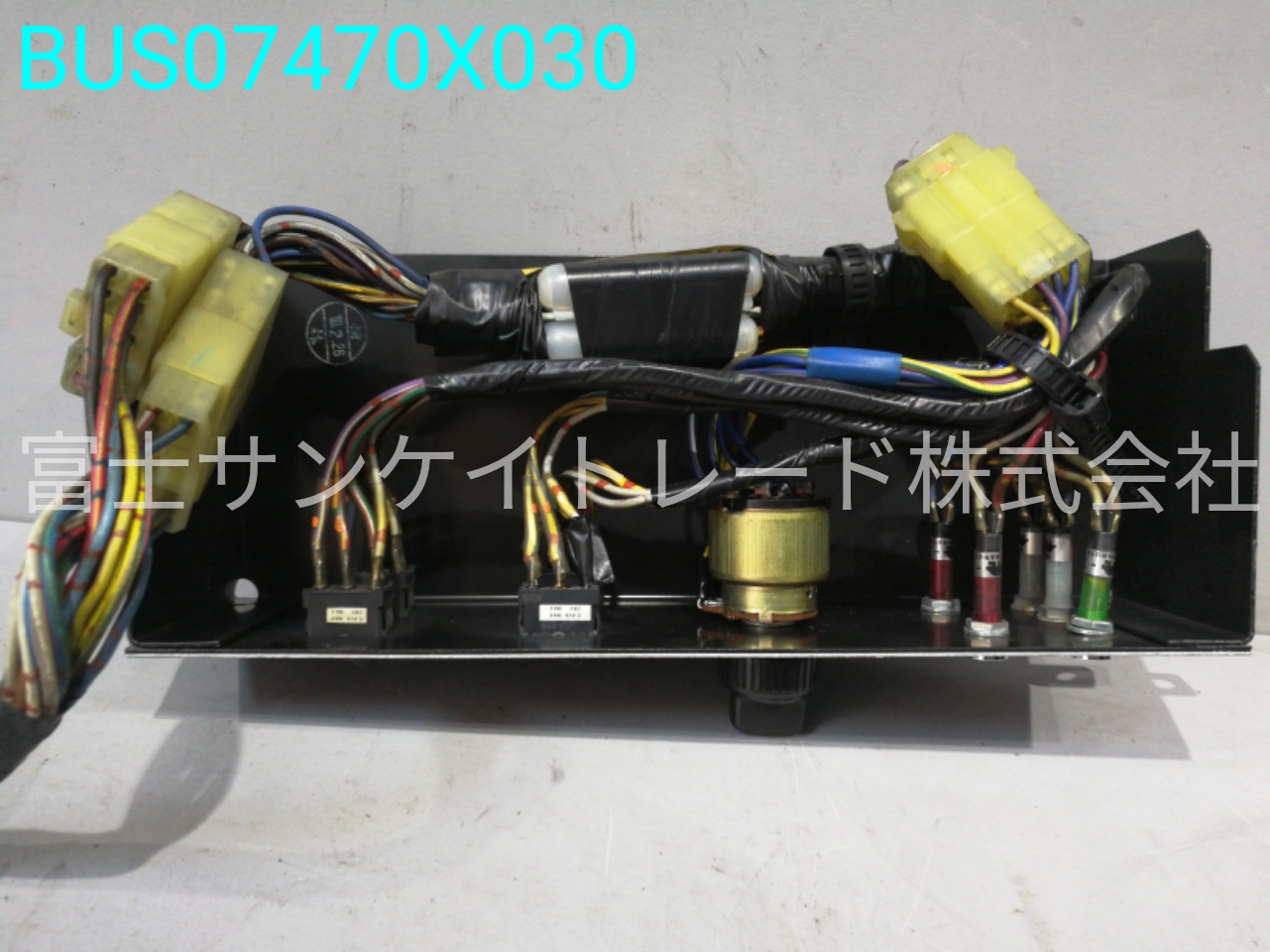 BUS07470X030