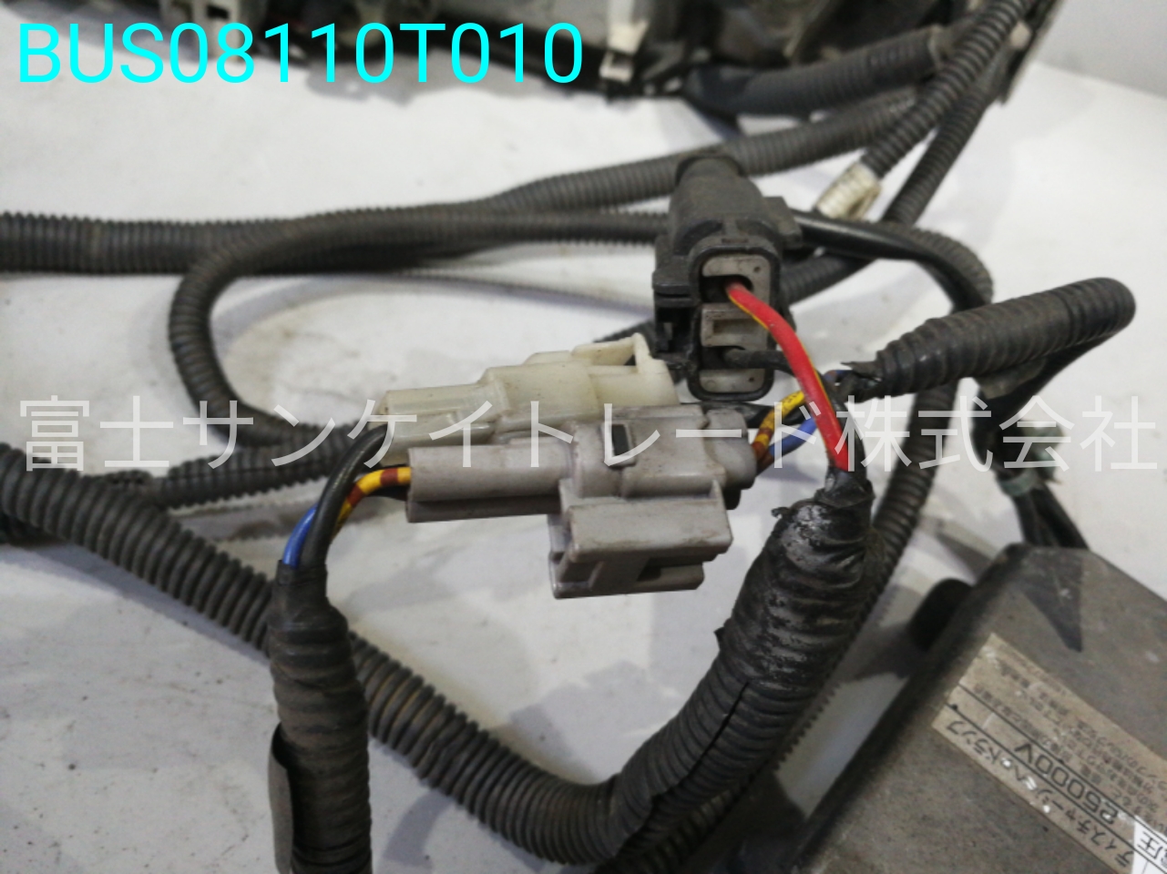 BUS08110T010