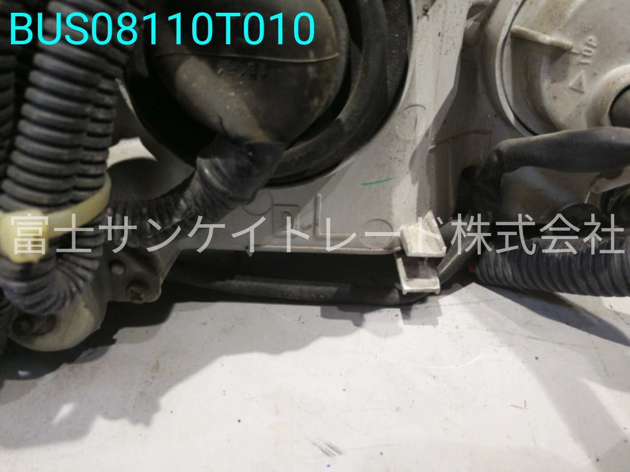 BUS08110T010