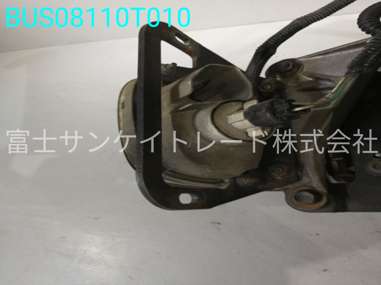BUS08110T010