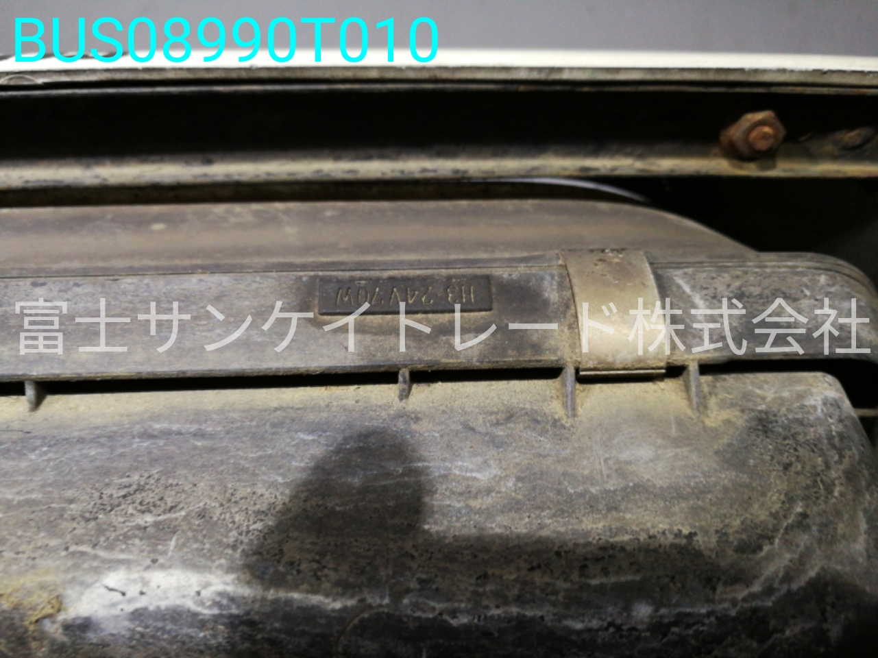 BUS08990T010