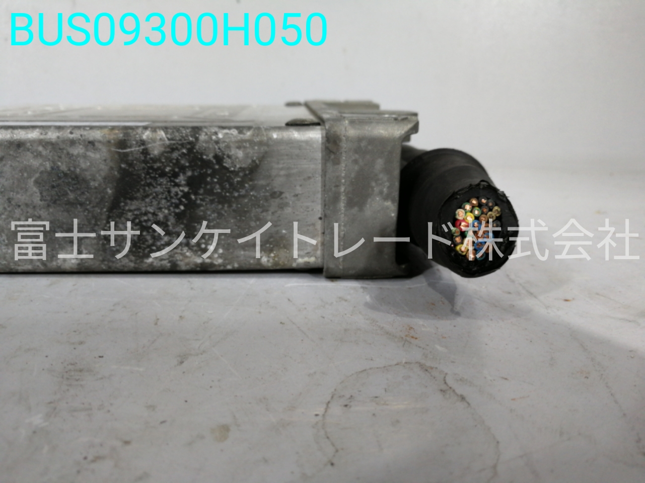 BUS09300H050