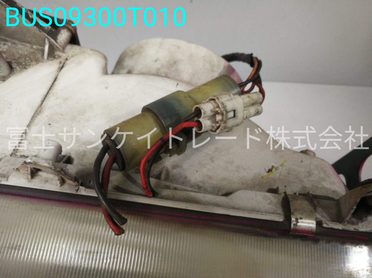 BUS09300T010