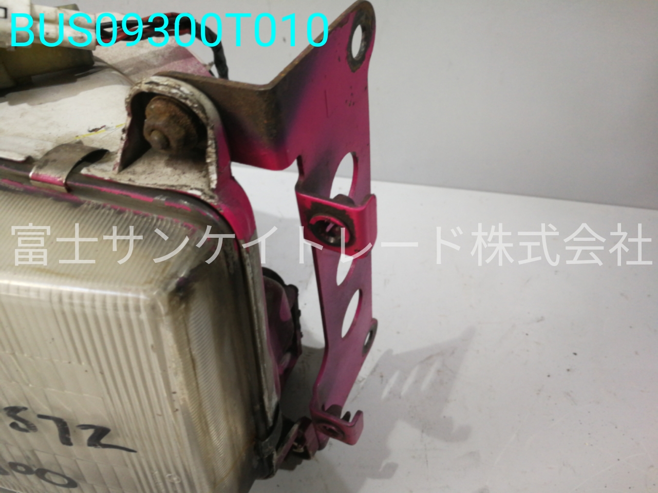 BUS09300T010