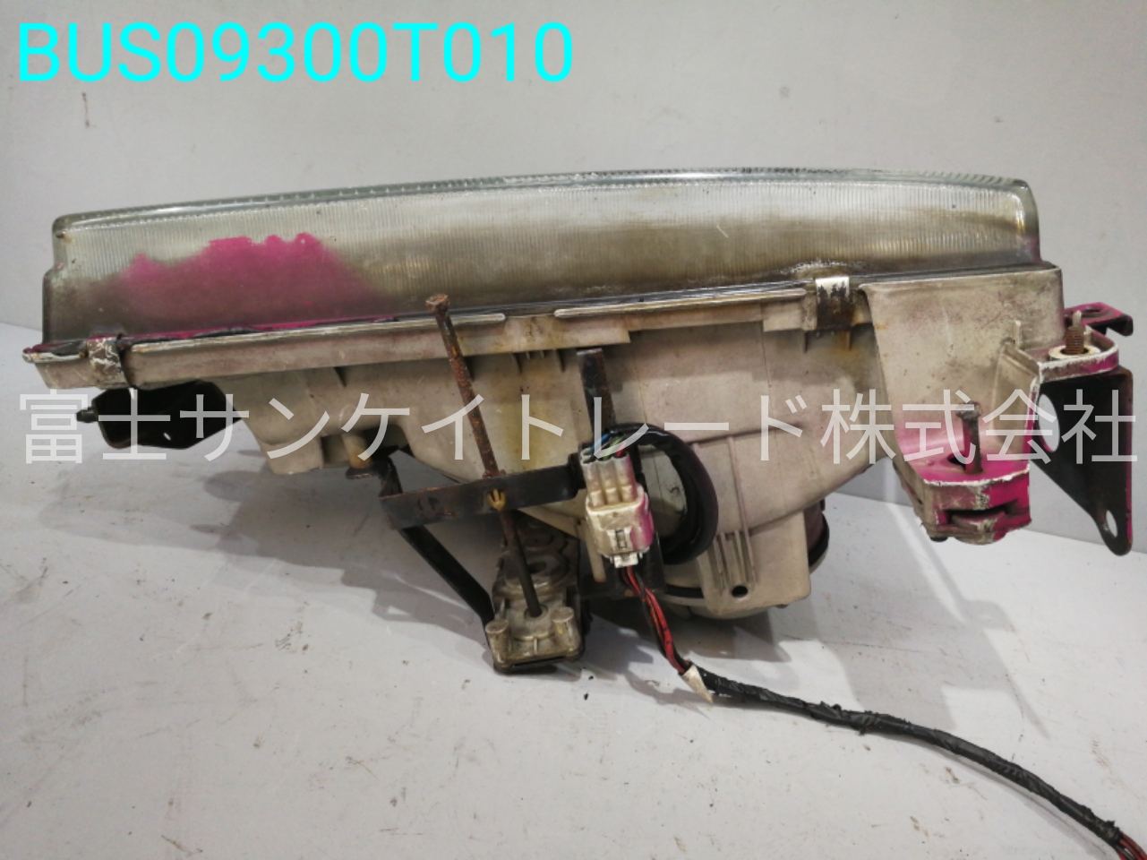 BUS09300T010