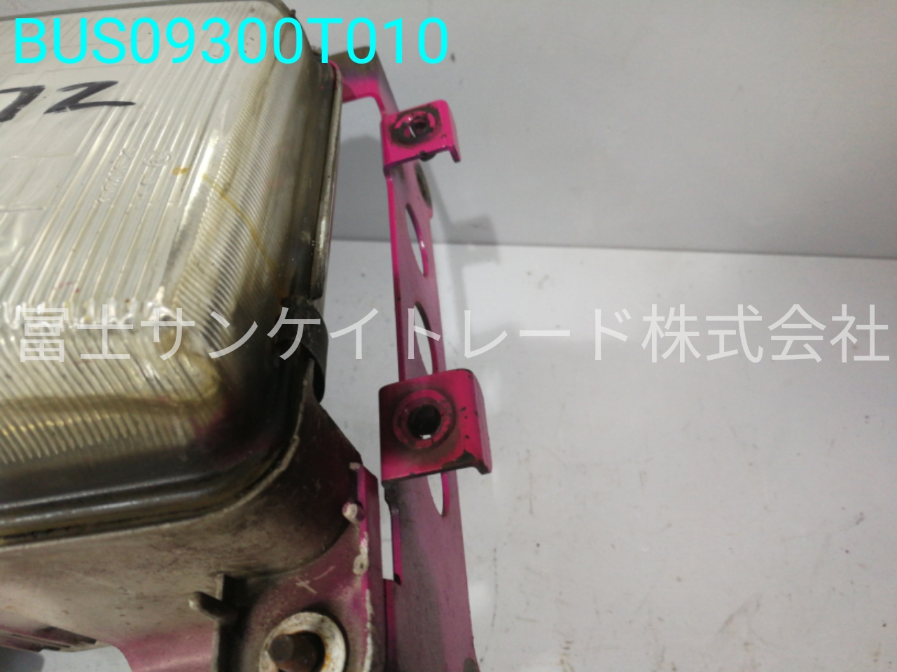 BUS09300T010
