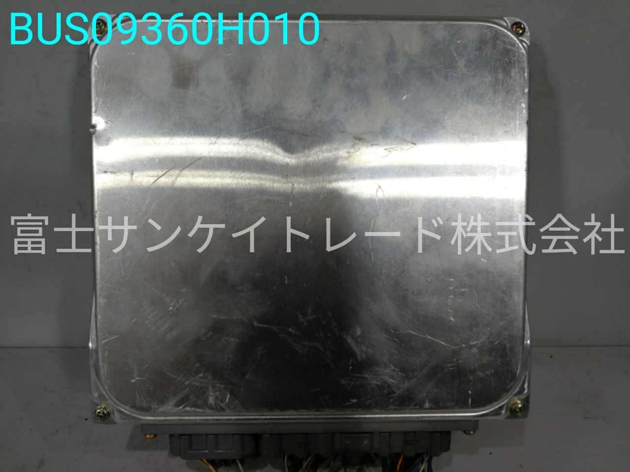 BUS09360H010