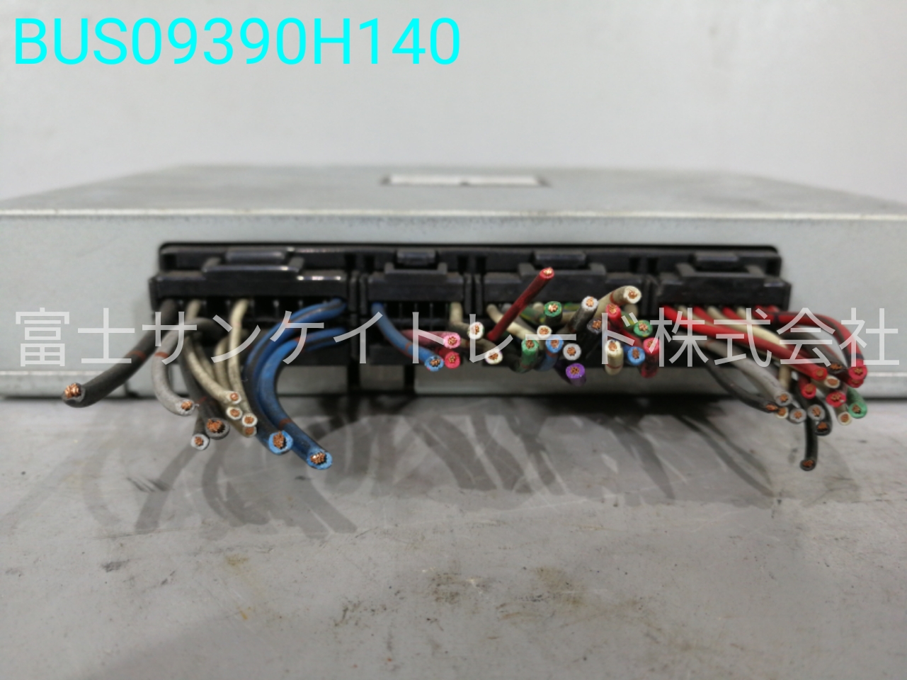 BUS09390H140