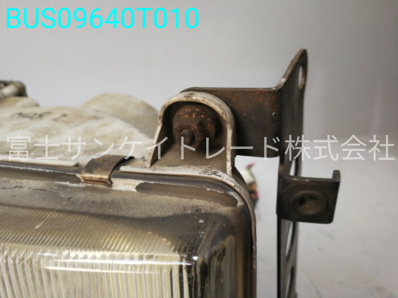 BUS09640T010