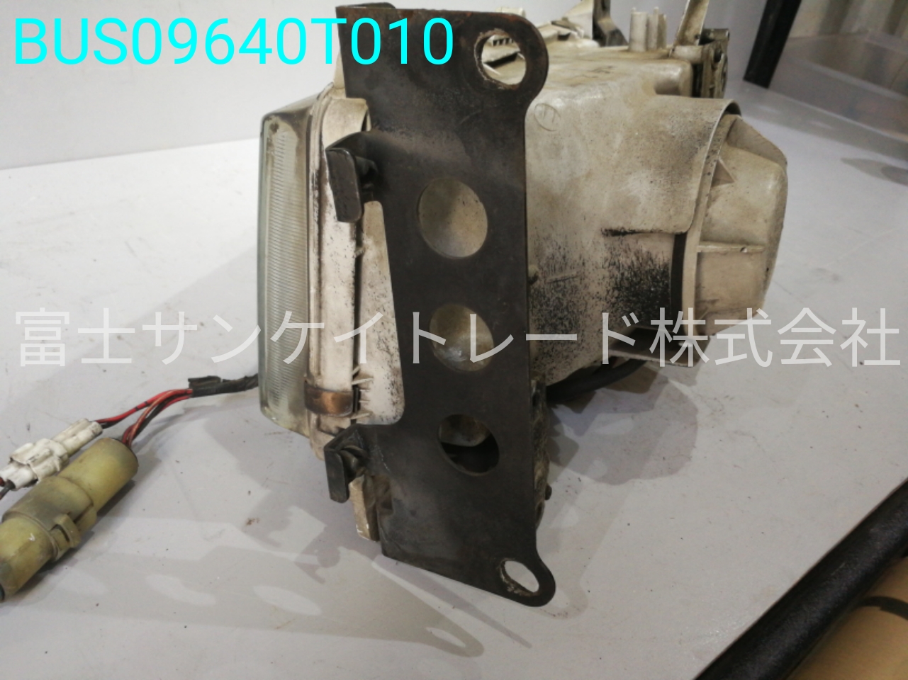 BUS09640T010