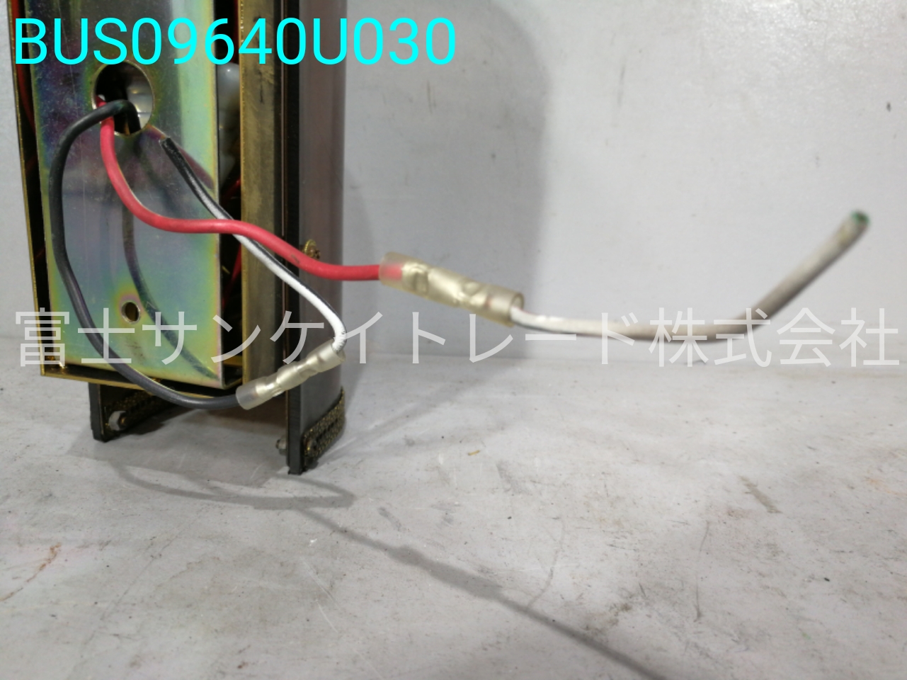 BUS09640U030