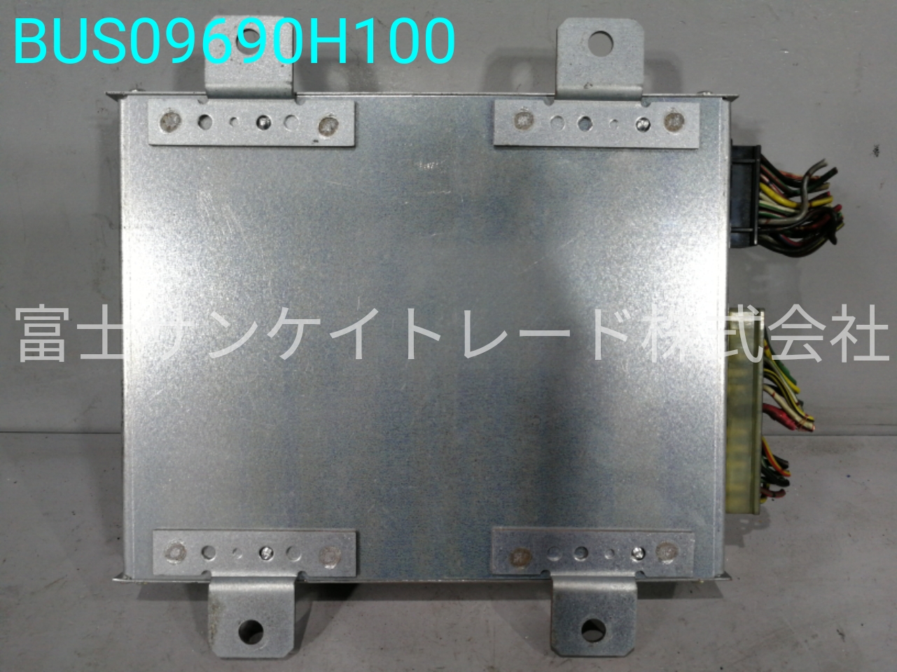 BUS09690H100