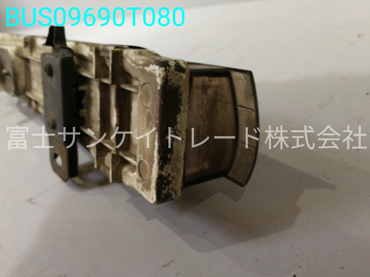 BUS09690T080