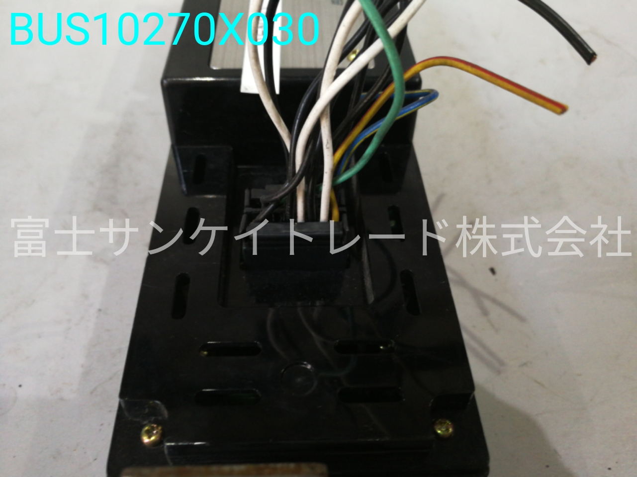 BUS10270X030