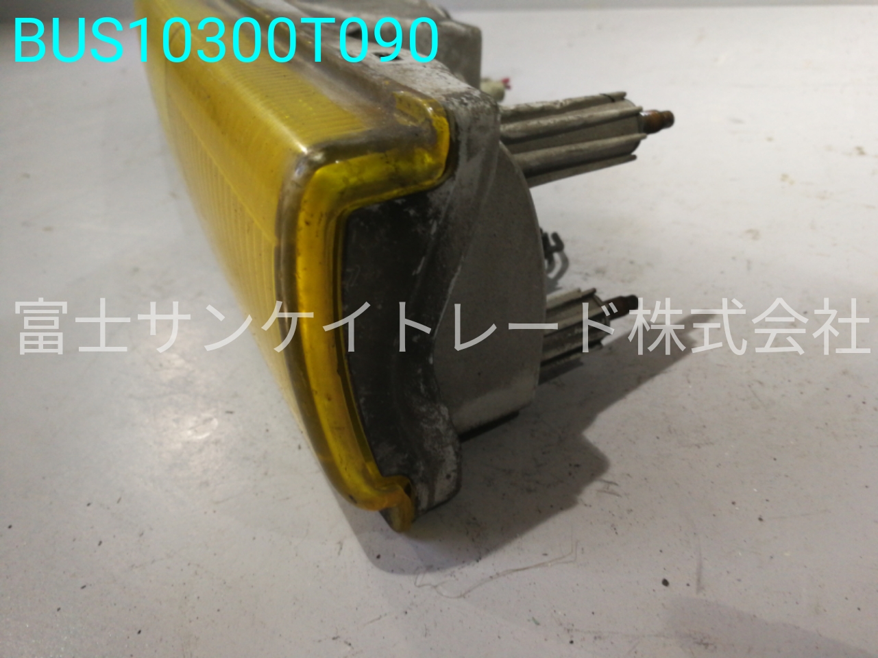 BUS10300T090