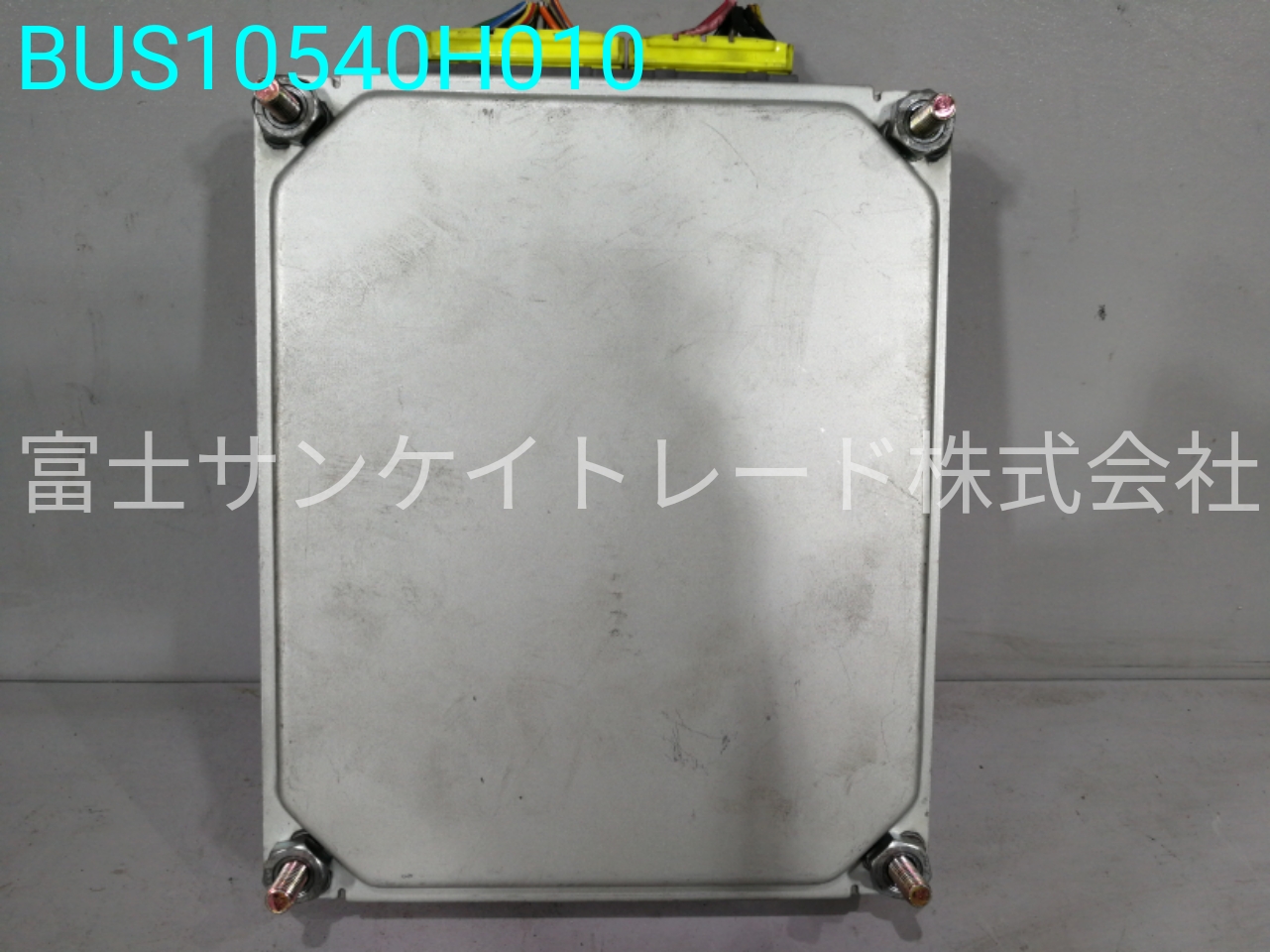 BUS10540H010
