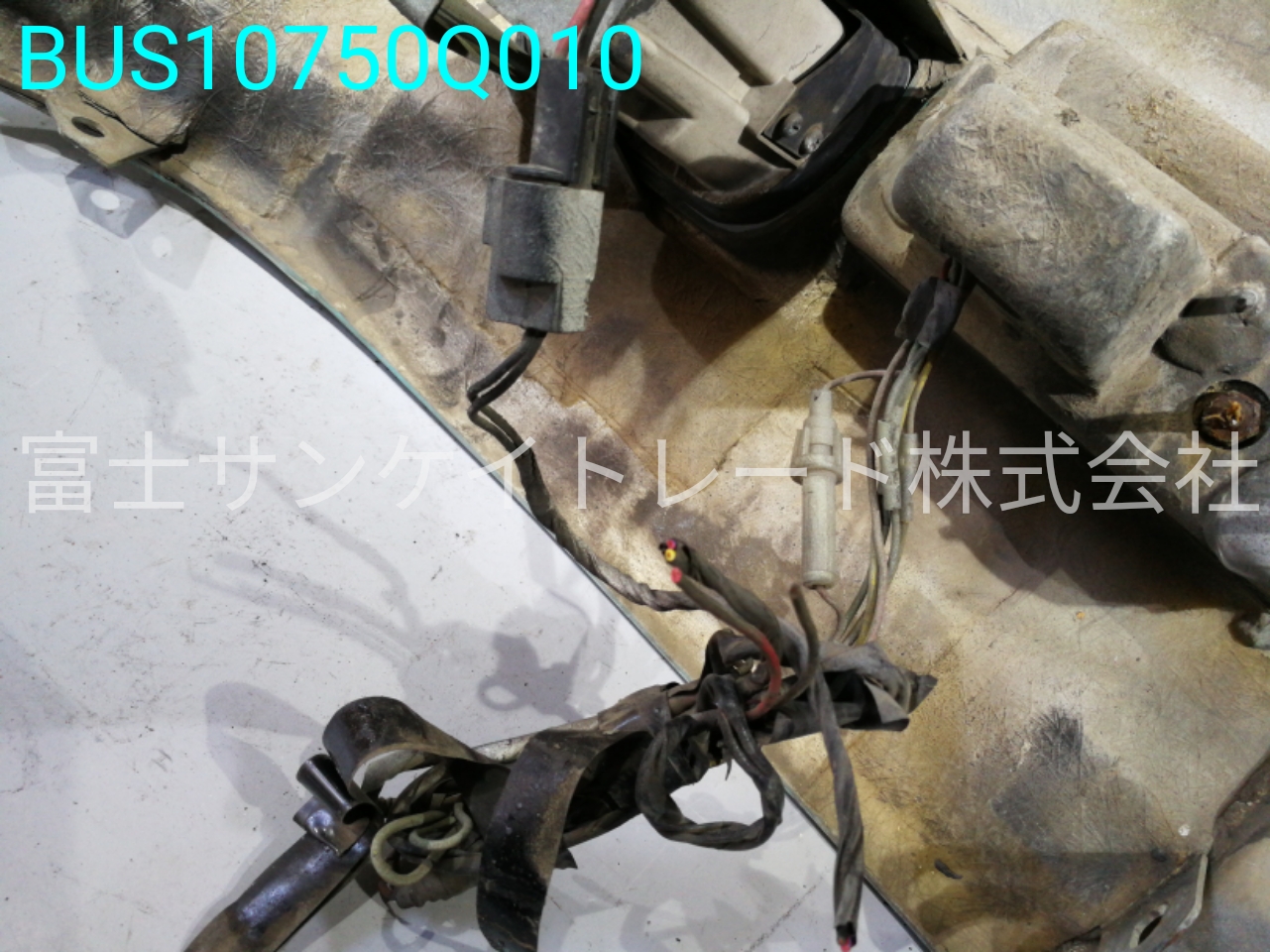 BUS10750Q010