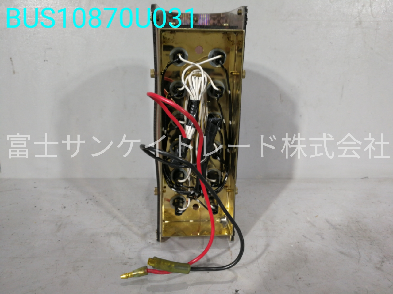 BUS10870U031