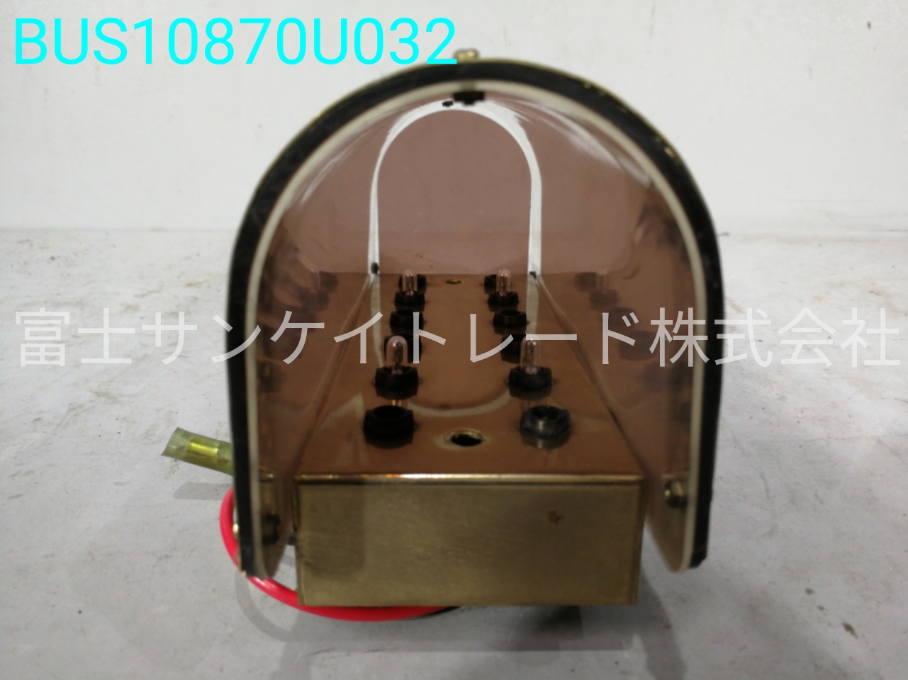 BUS10870U032