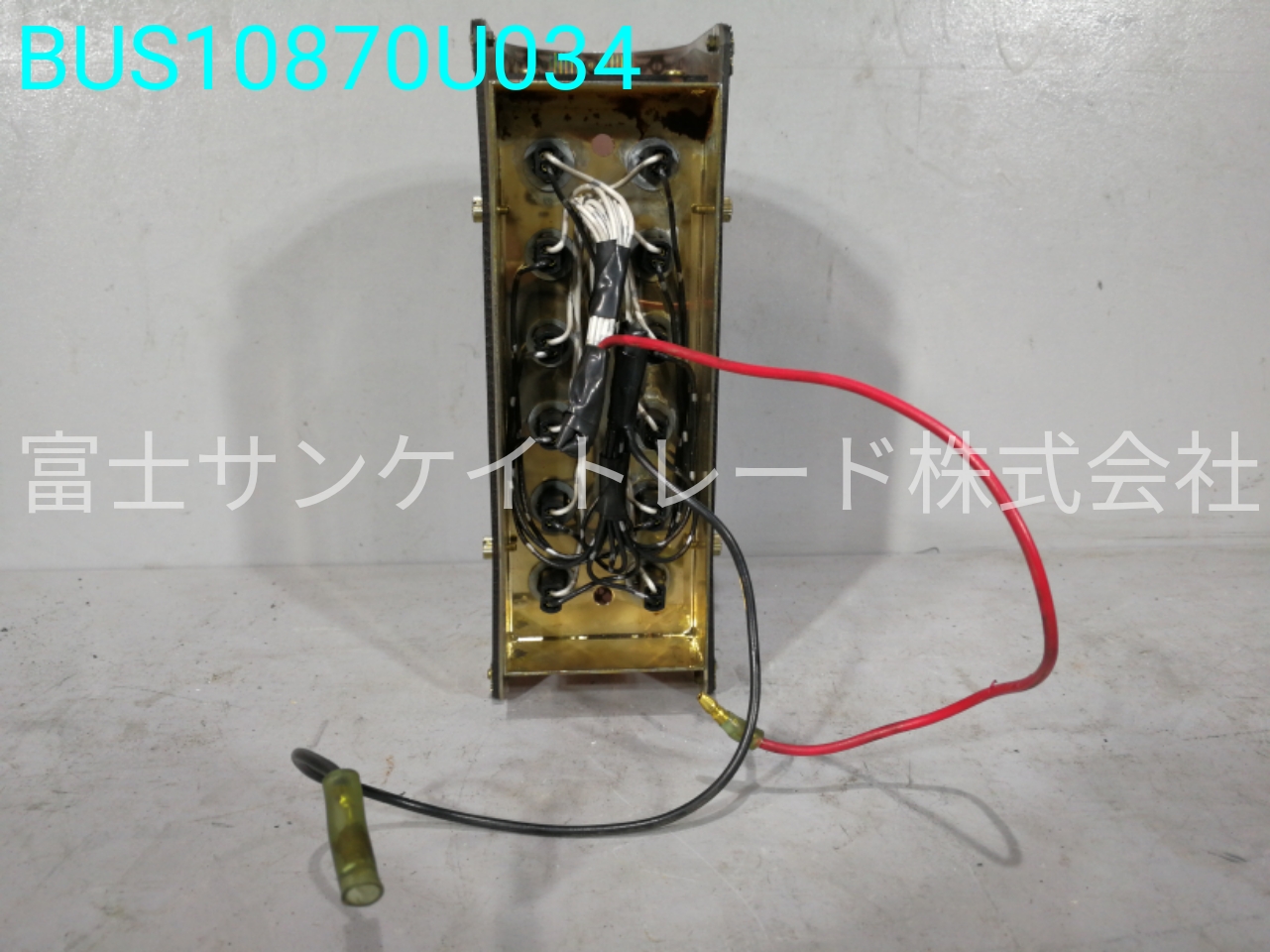 BUS10870U034