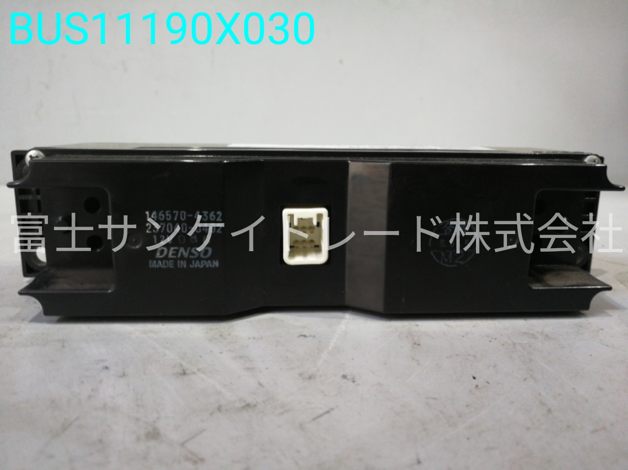 BUS11190X030