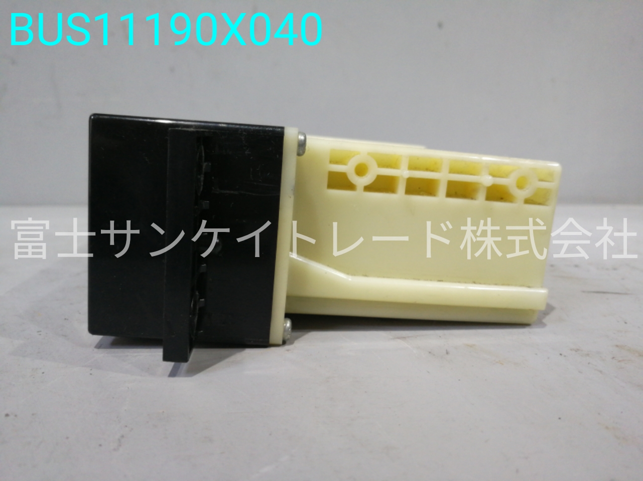 BUS11190X040