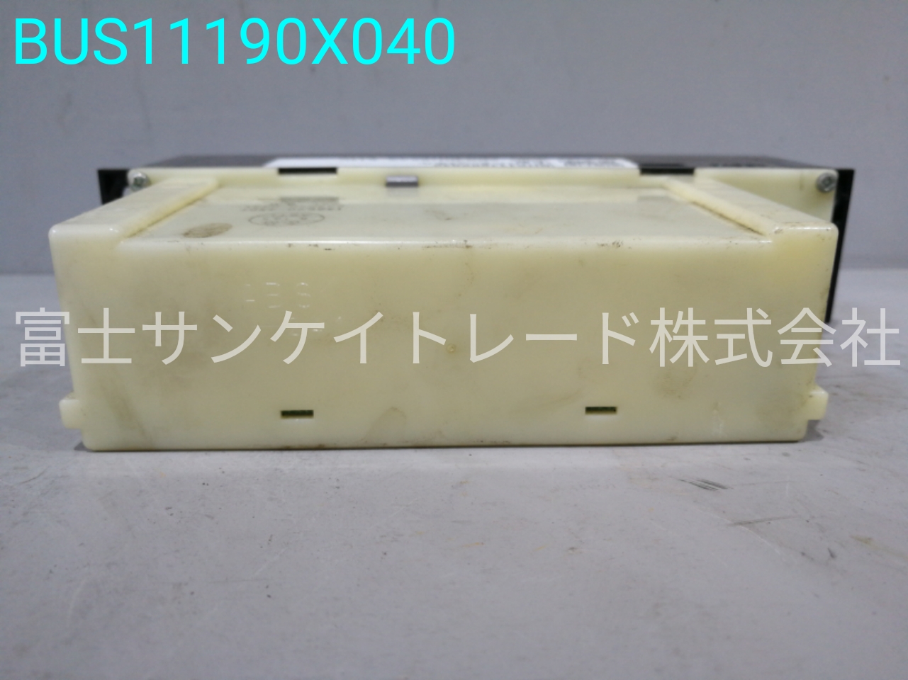 BUS11190X040