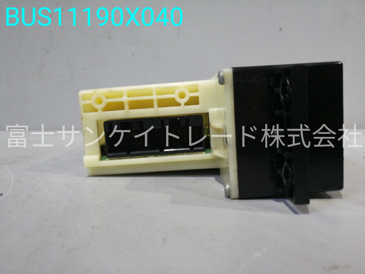 BUS11190X040