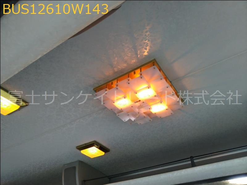 BUS12610W143