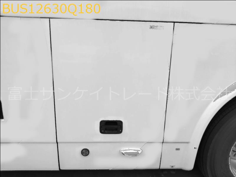 トランクパネル左