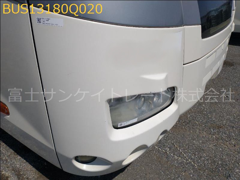 バンパー右前