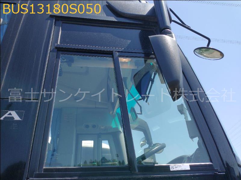 運転席サイドガラス
