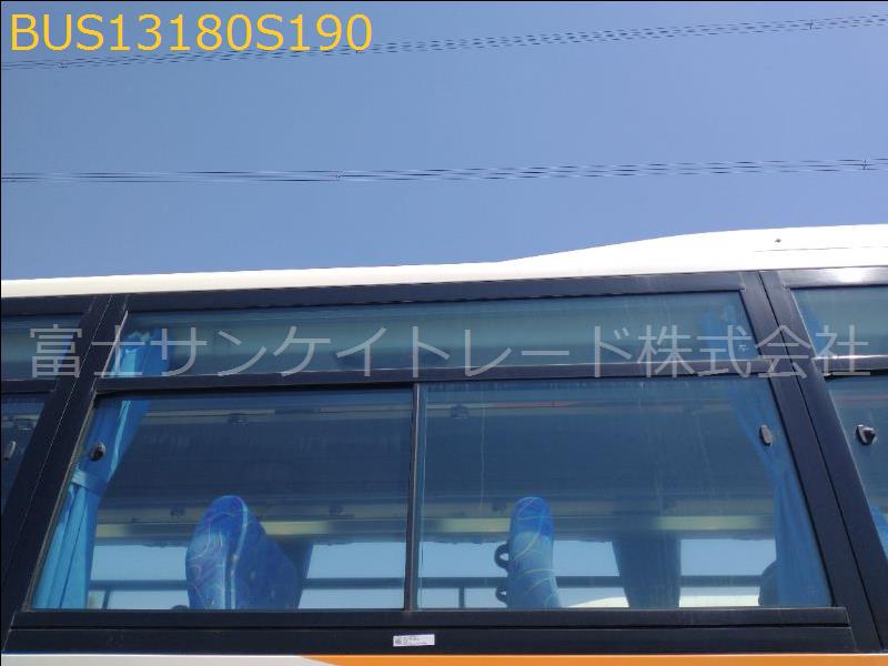 サイドガラス右３番目
