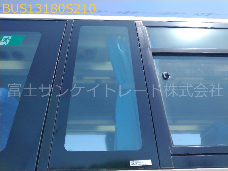 サイドガラス右５番目