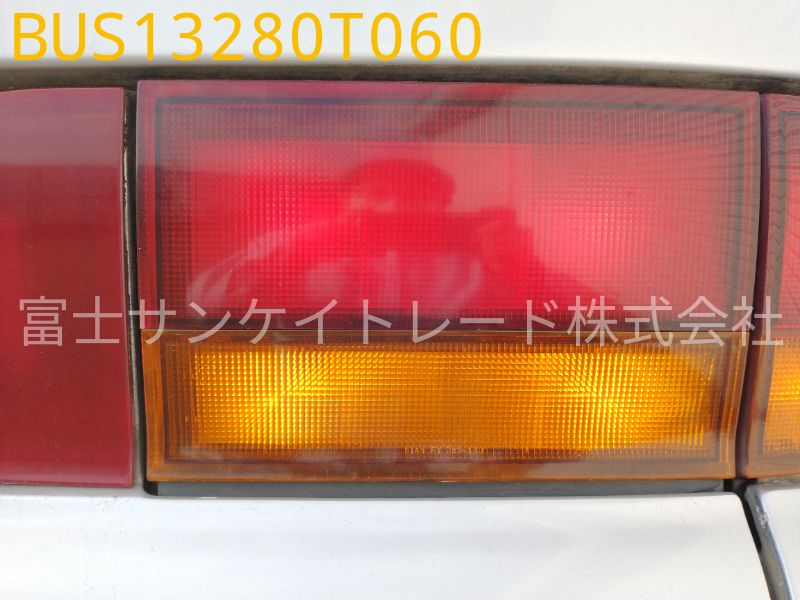 テールランプ四角右