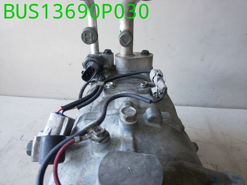 BUS13690P030
