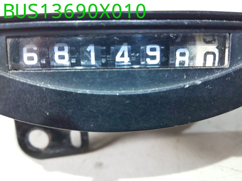 BUS13690X010