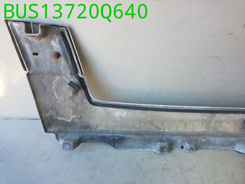 BUS13720Q640
