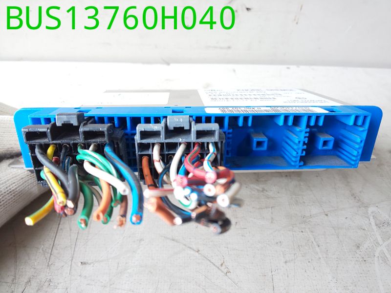 BUS13760H040